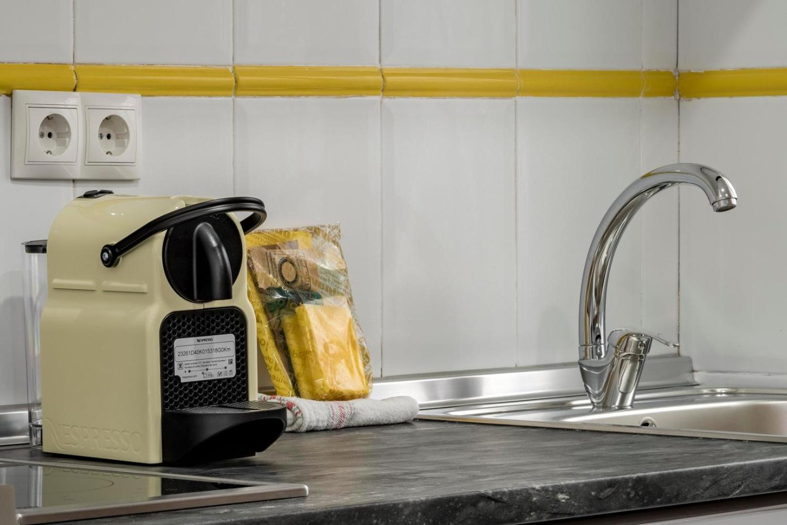 Guestready - Cozy Studio In Madrid'S Heart Exteriör bild